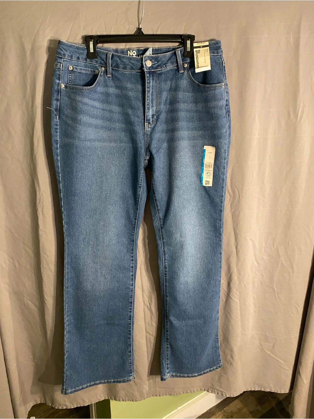 No Boundaries Women's Light Blue Straight Leg Jeans